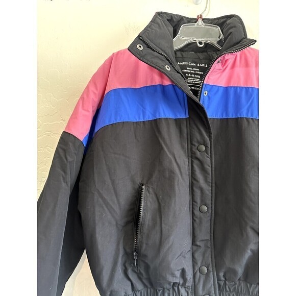 American Eagle Women’s Colorblock Puffer Jacket Black Blue Pink Size XS Outdoors - Picture 16 of 16
